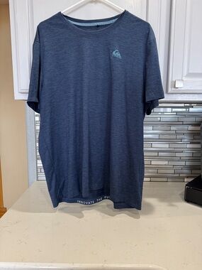 Quiksilver Men’s Heather Navy Short Sleeve Crew Tee with Aqua Logo